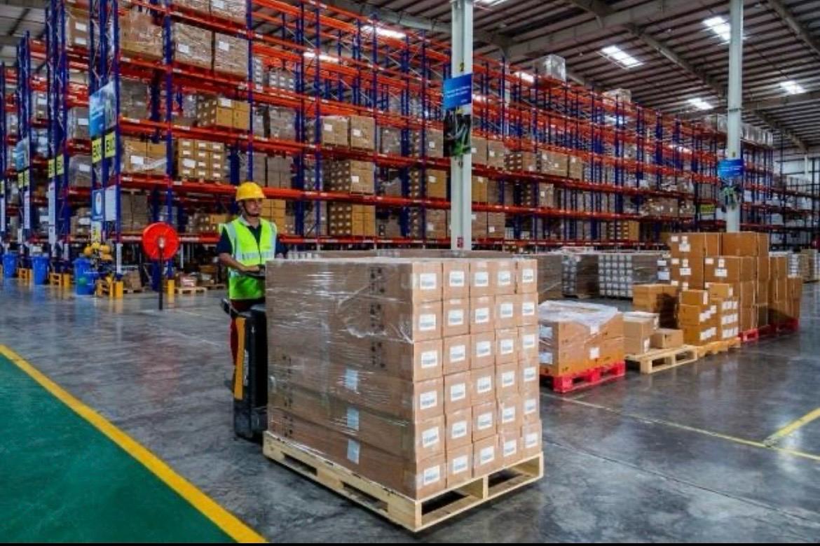 Connected logistics warehouse and inventory operations